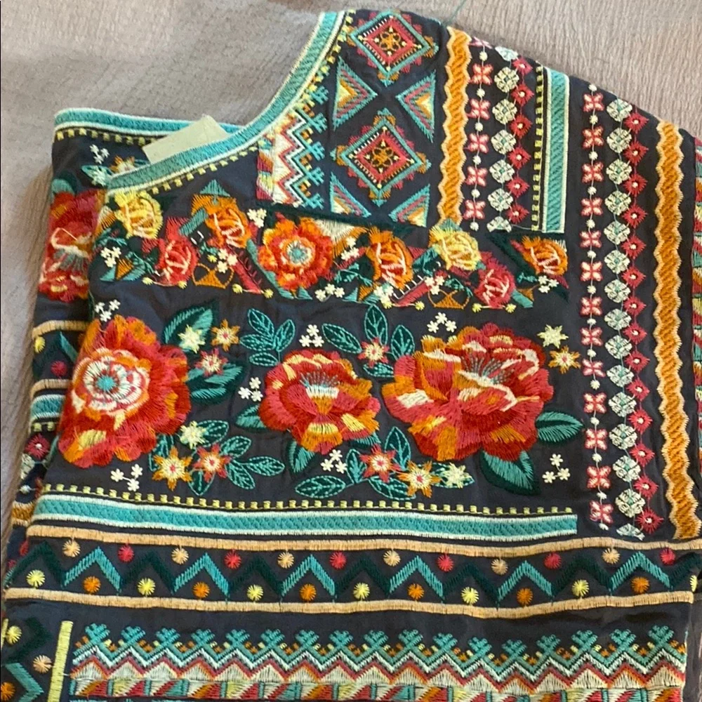 Sovereign Code Colorful Patterned Women's Top - Picture 7 of 7